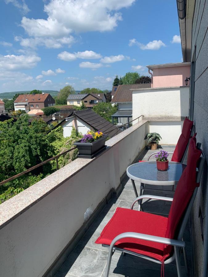 Moderne Ferienwohnung Mit Balkon Im Schoenen Saarland ดิลลิงเงน อัน แดร์ ซา ภายนอก รูปภาพ